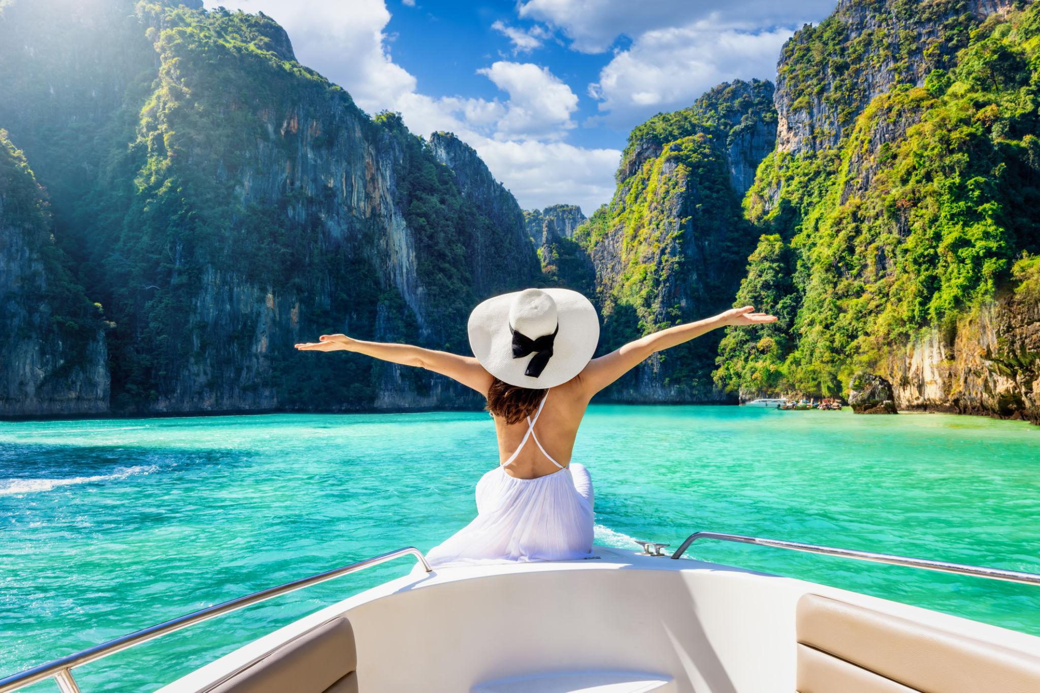 Avoiding seasickness on boat trips in phuket - phuket sail tours guide