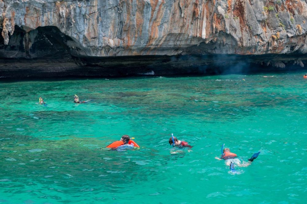 Phi Phi Island Day Trip 08